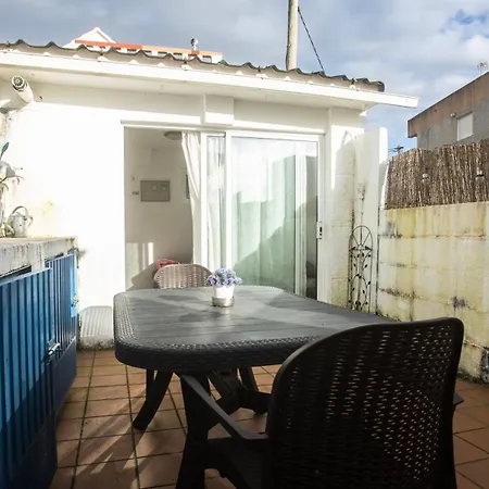 Casa A 300 Metros De Playa America Nigran